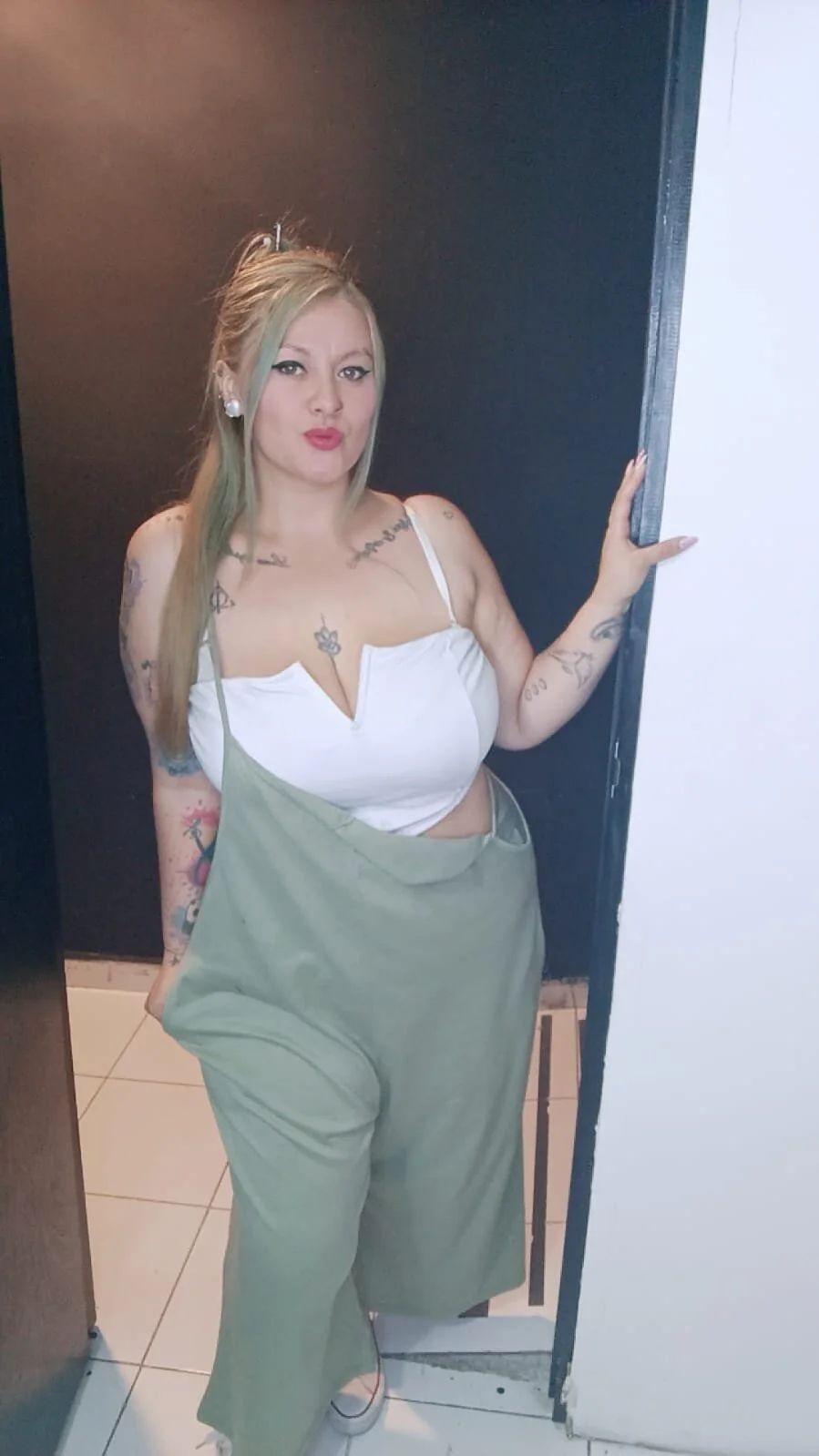 XXX Porn Photo of Nude miley_jensen 97