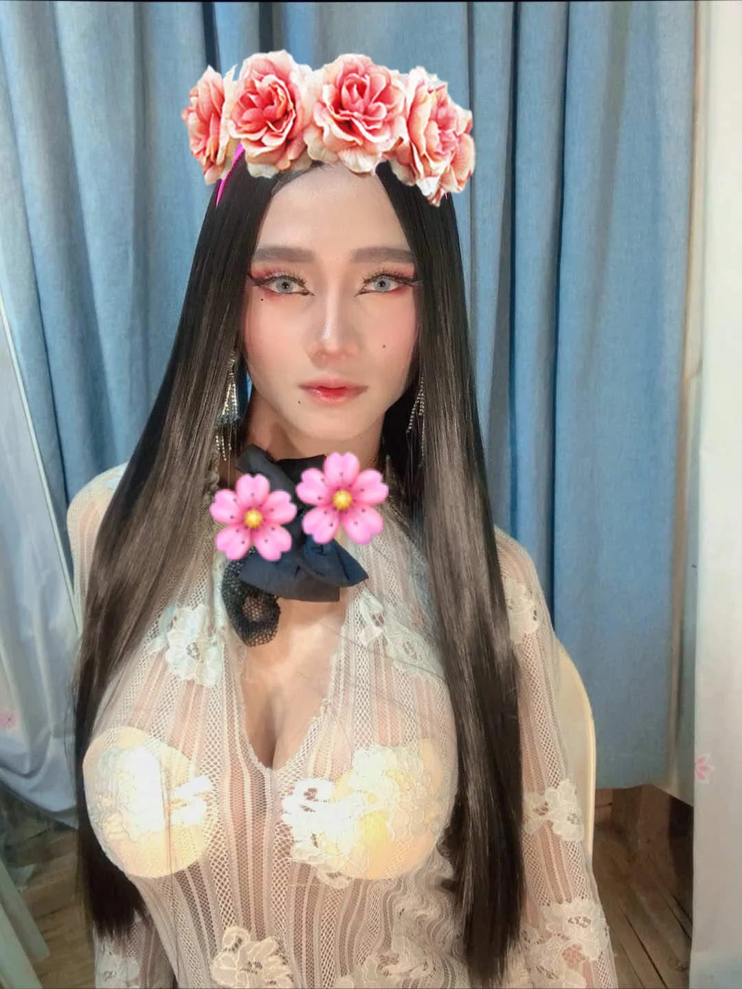 Petite_HugeCock