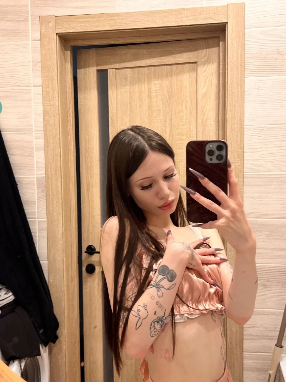 XXX Porn Photo of Nude silent_in_the_dark 2