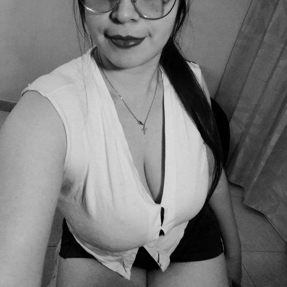 XXX Porn Photo of Nude lorenita_88 3