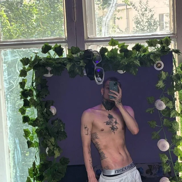 XXX Porn Photo of Nude dkaniss 1