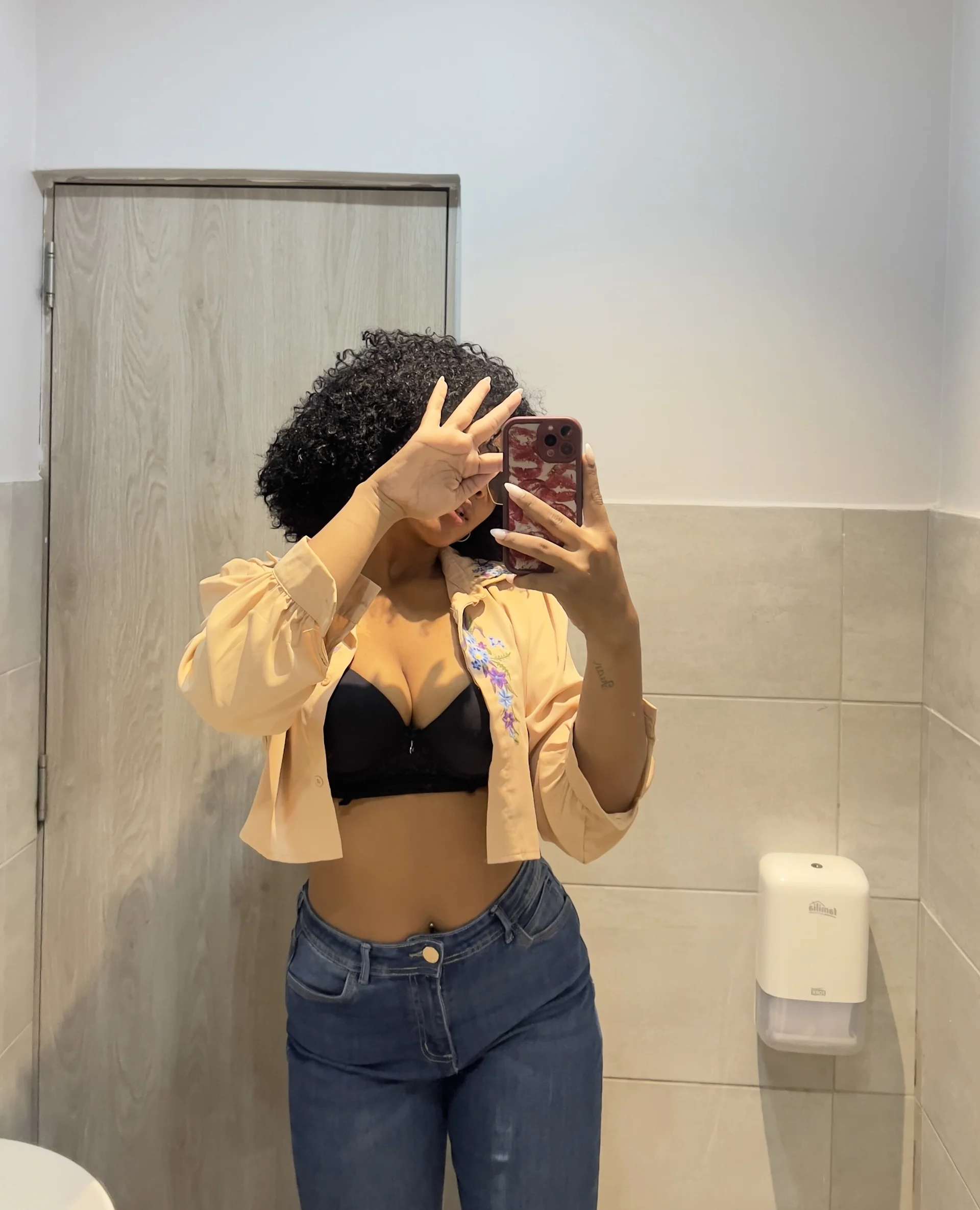 XXX Porn Photo of Nude Hilaryebony_ 6