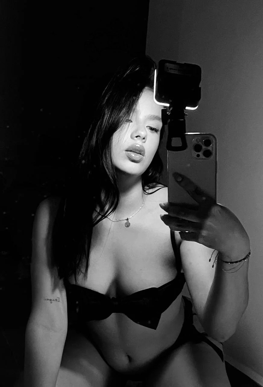 XXX Porn Photo of Nude SophieCollins_1 1