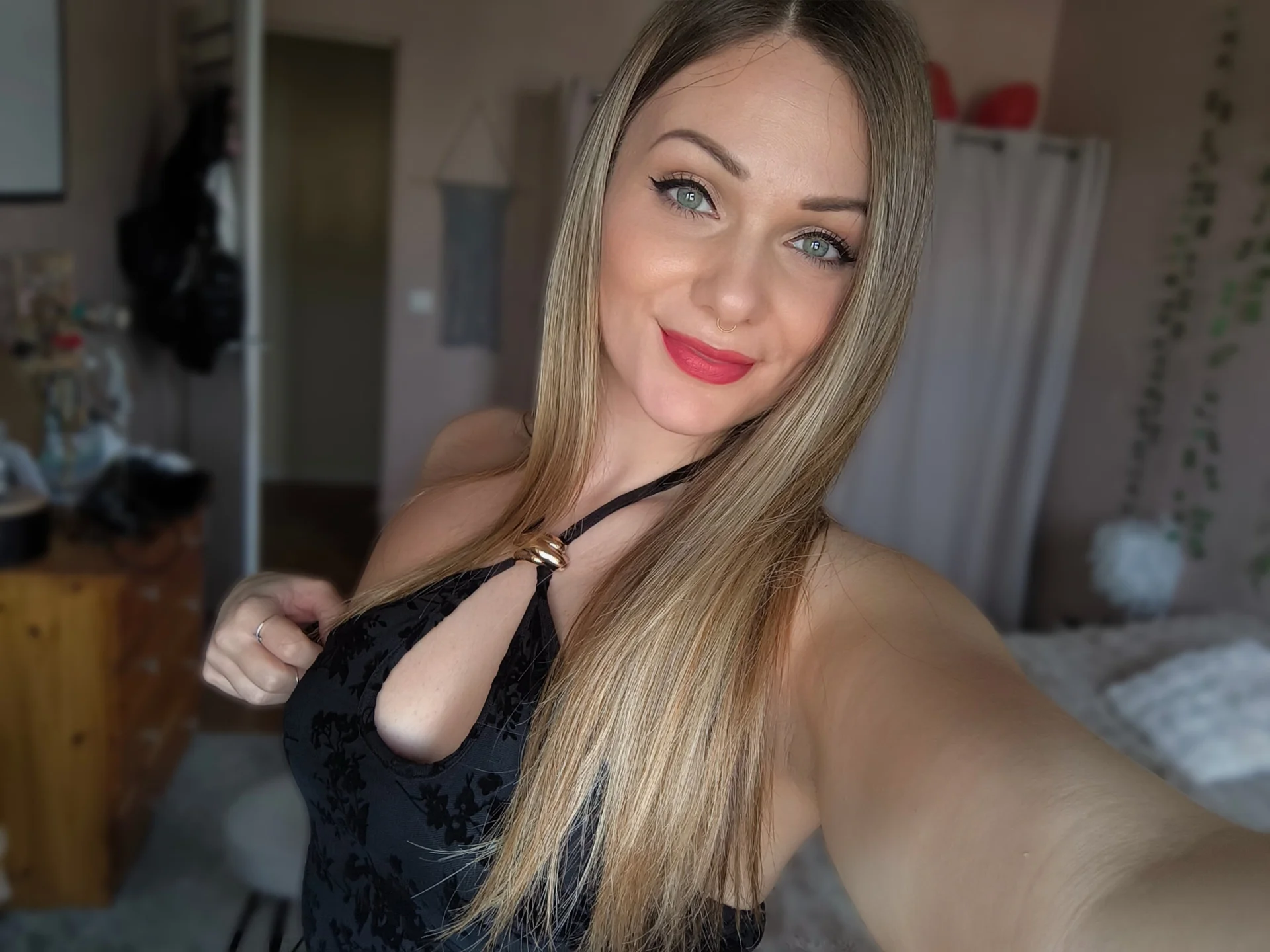 XXX Porn Photo of Nude Ninabeauregard 4