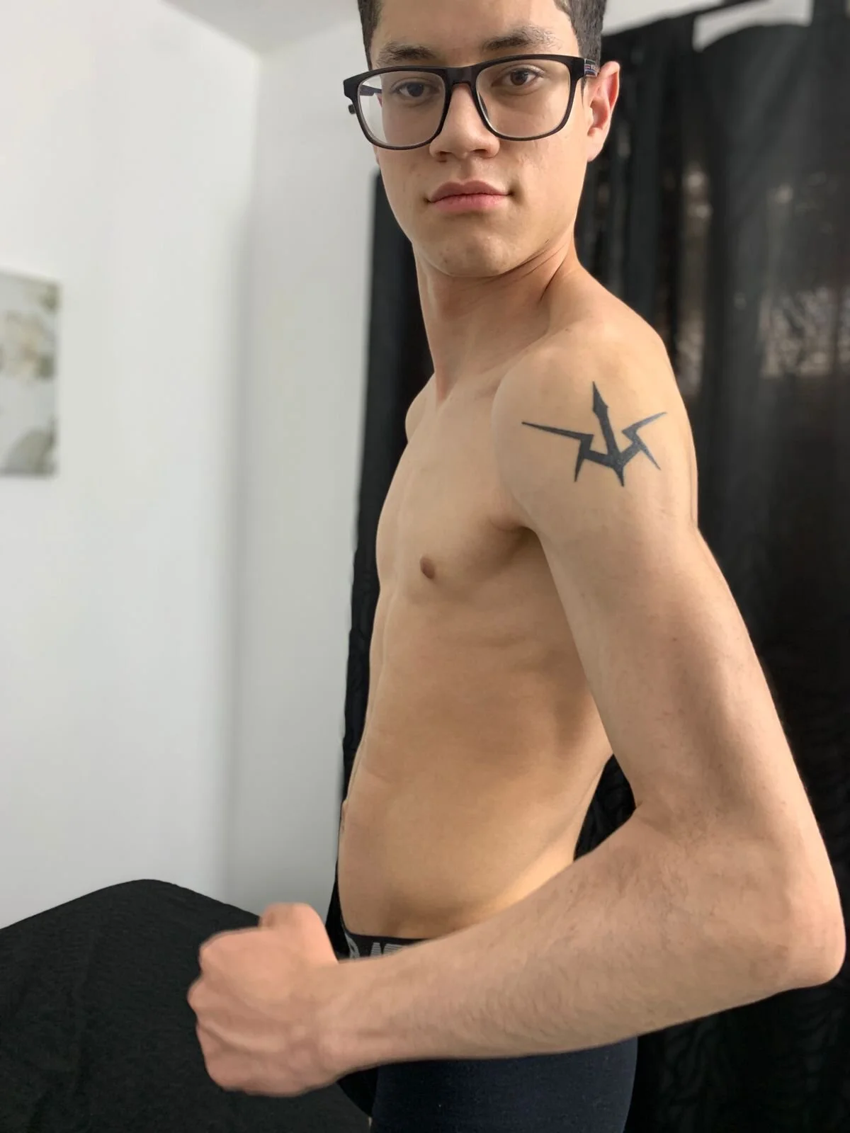 XXX Porn Photo of Nude wolfandsky 20