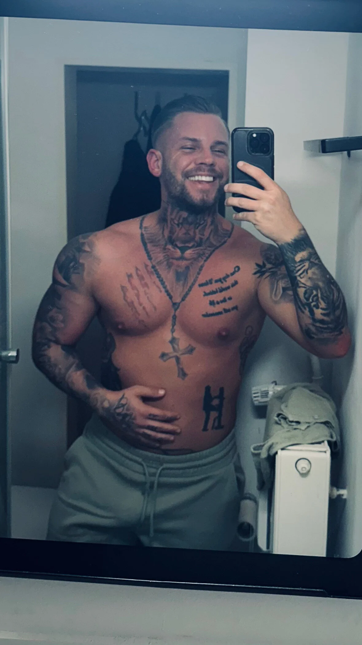 XXX Porn Photo of Nude zickertdavid 5
