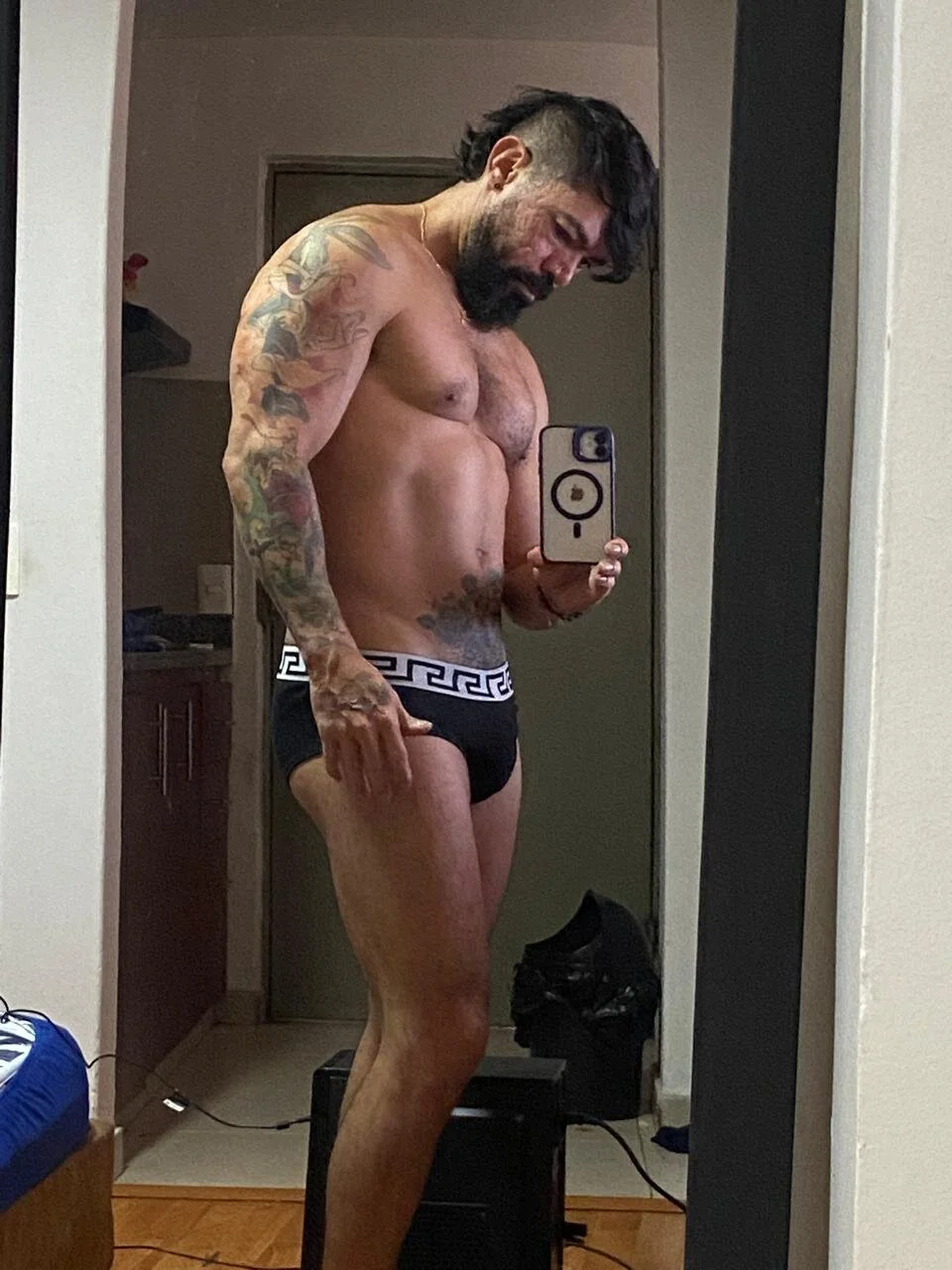 XXX Porn Photo of Nude Valentino_0 4