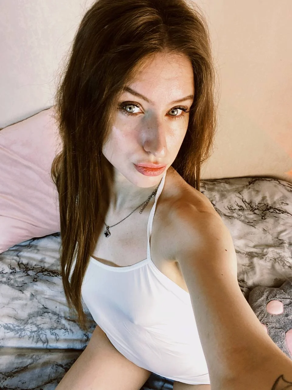 XXX Porn Photo of Nude EllieRough 34