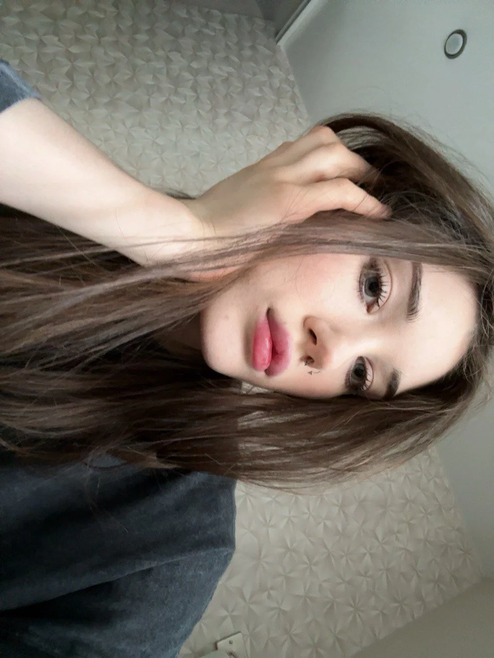 XXX Porn Photo of Nude MollyBaby 1