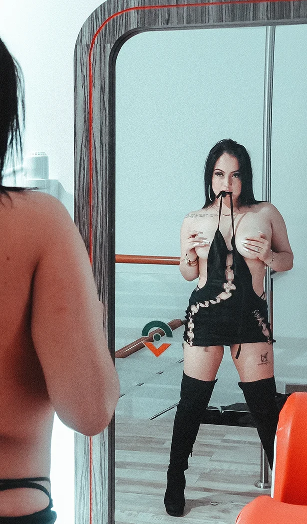 XXX Porn Photo of Nude isabelithaa 9