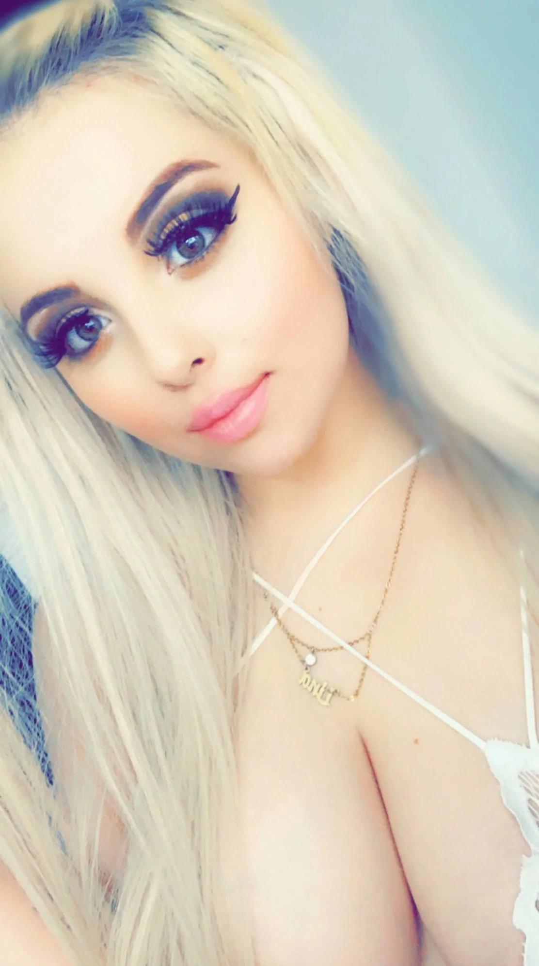 XXX Porn Photo of Nude Alirawrz 16