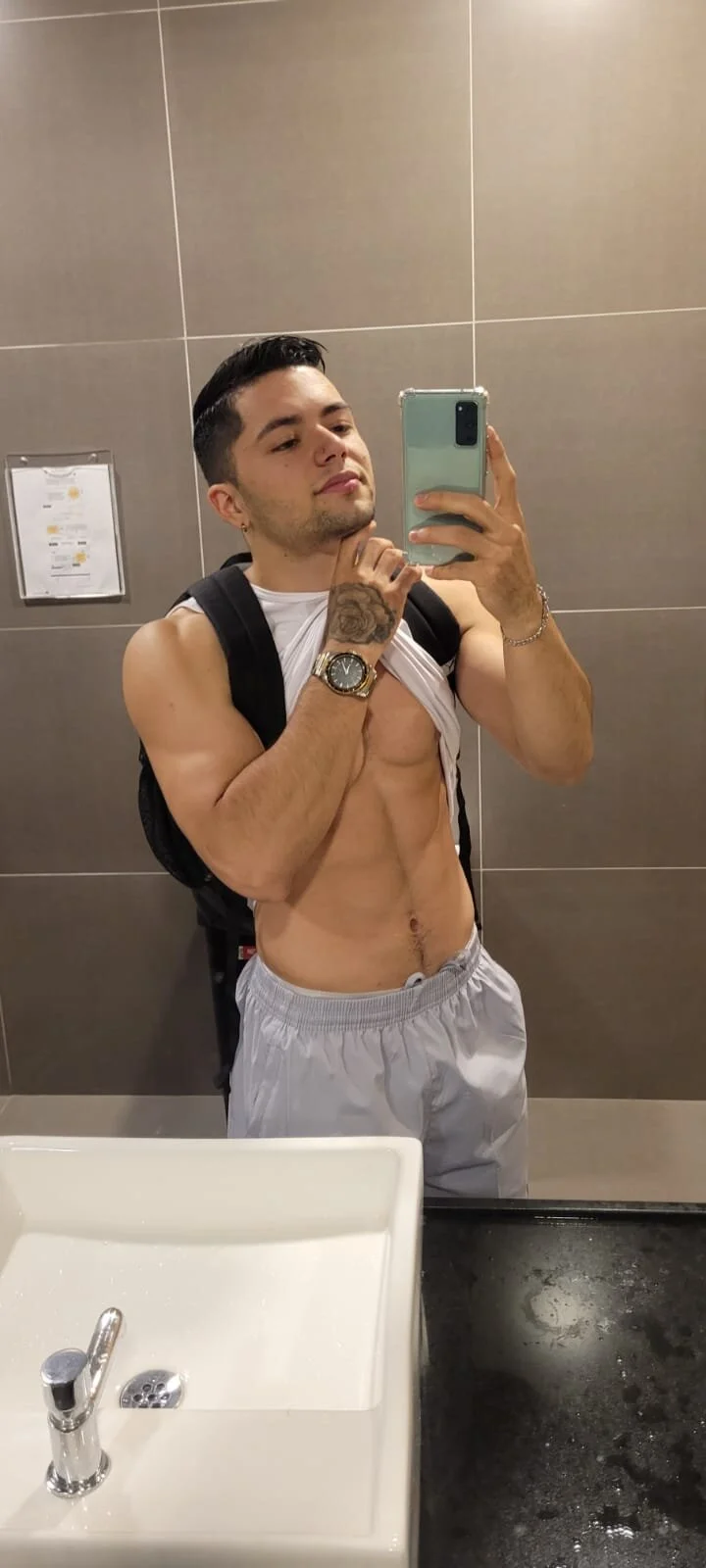 XXX Porn Photo of Nude vanegas_luis 2