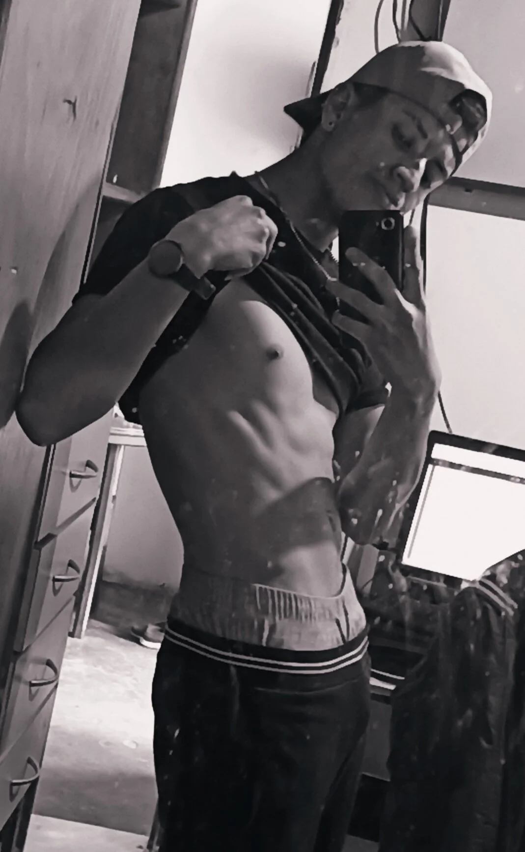 XXX Porn Photo of Nude J_Rauw_ 4