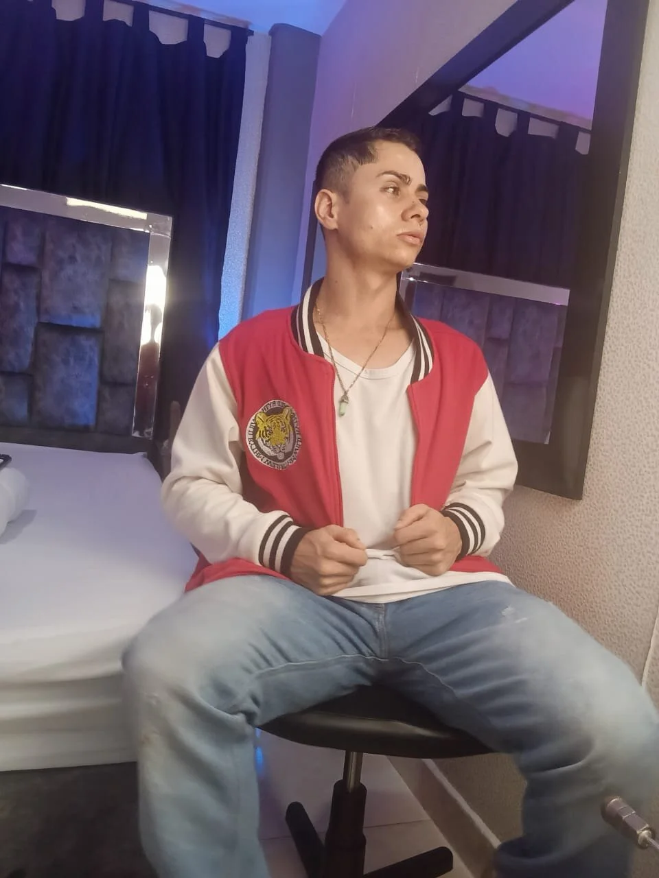 XXX Porn Photo of Nude LeoMonnroe 21