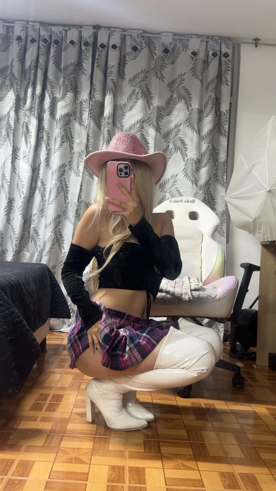 XXX Porn Photo of Nude Lala_fluffy 10