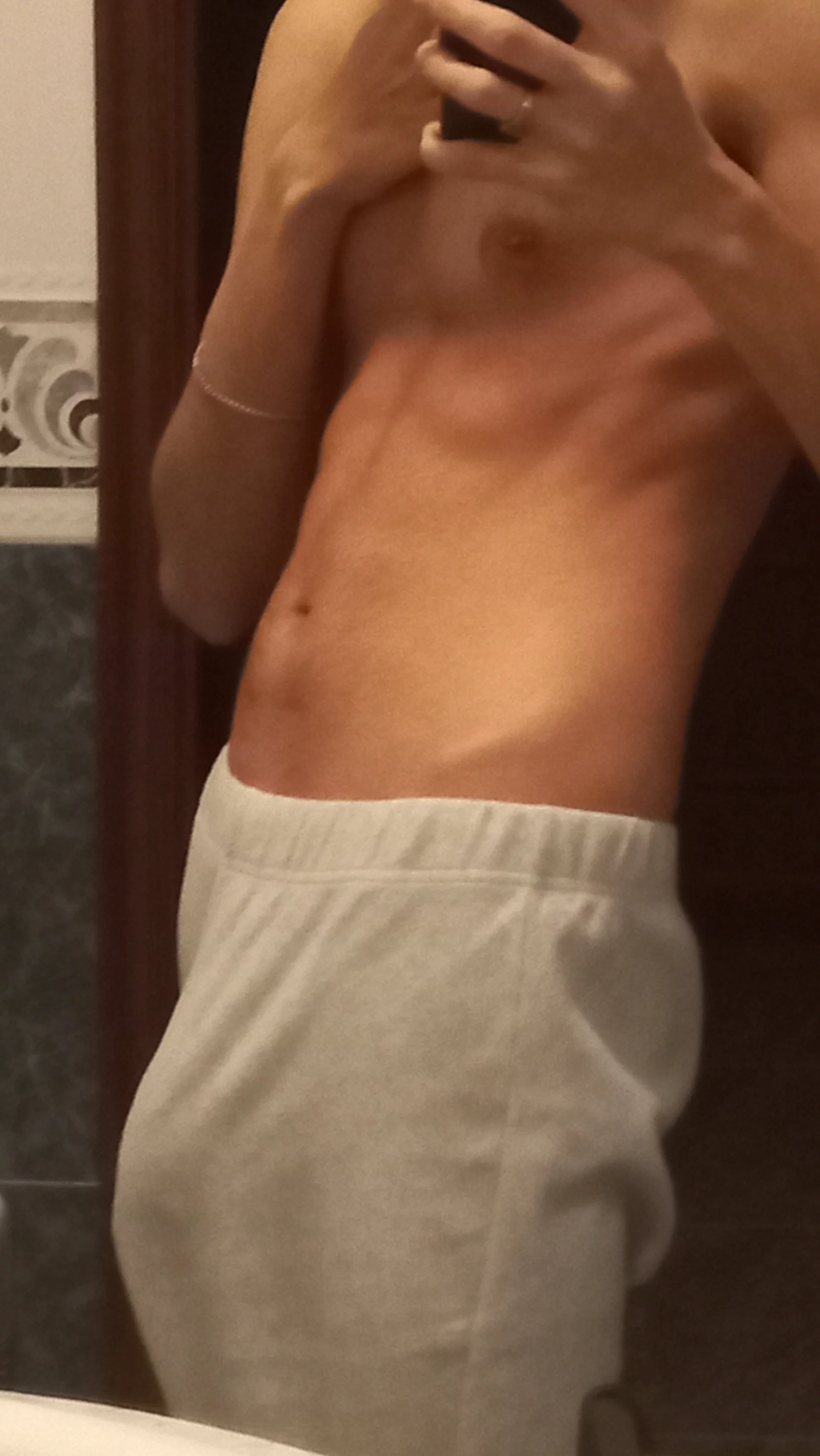 XXX Porn Photo of Nude moreno_escuro 2