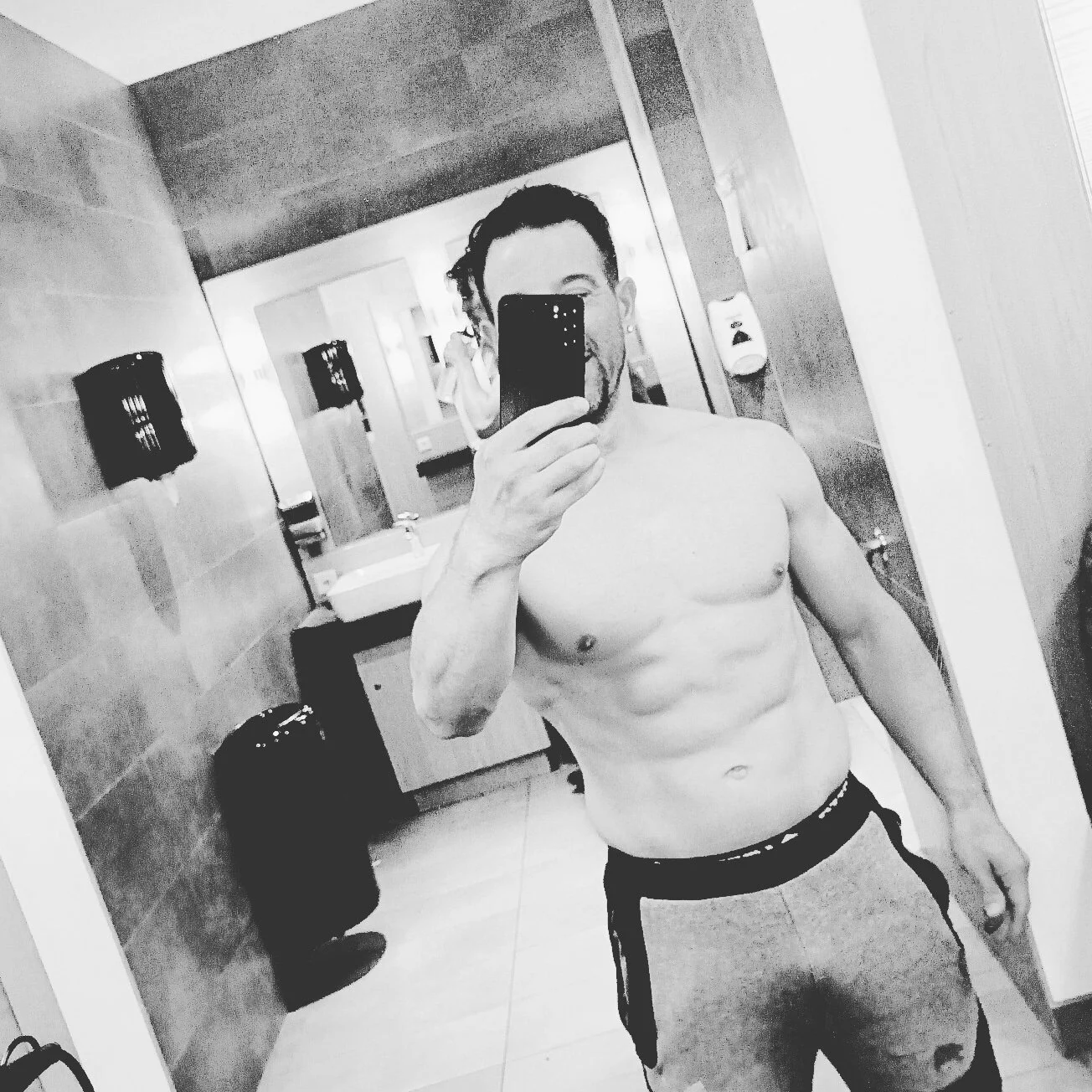 XXX Porn Photo of Nude Sexyjulien25 3