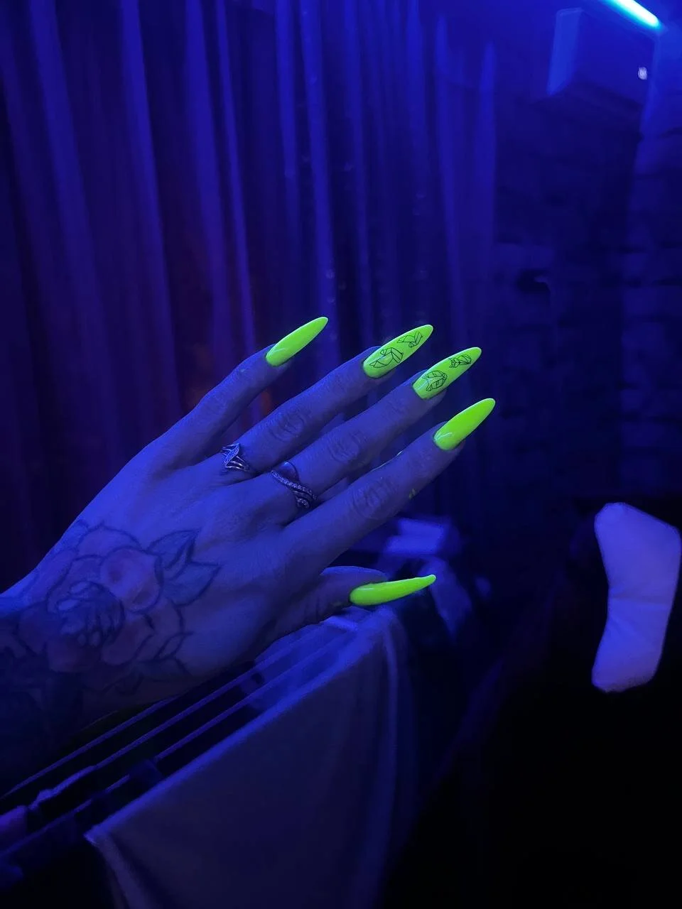 XXX Porn Photo of Nude Queen_of_pain 25