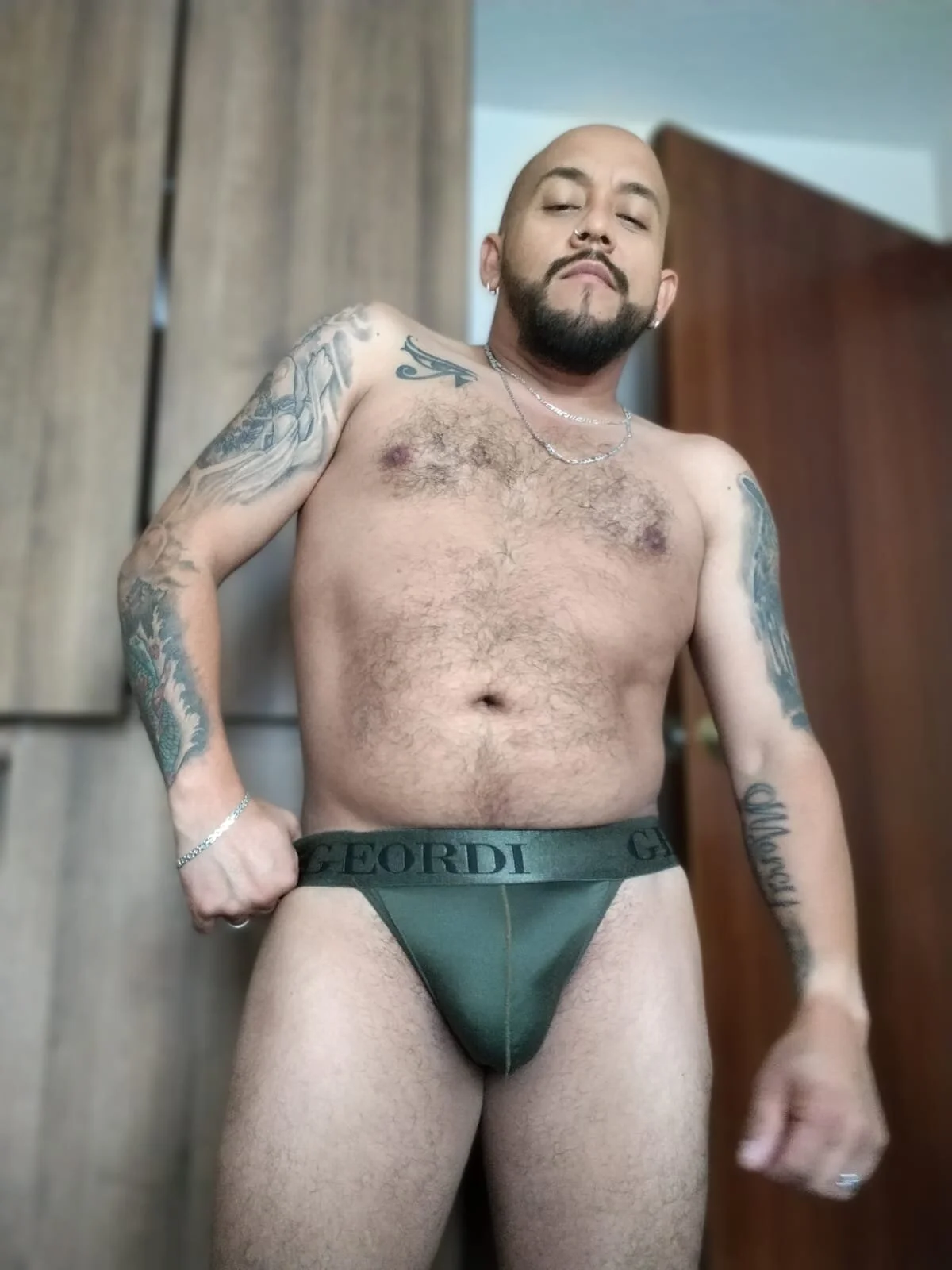 XXX Porn Photo of Nude King_bear_25 9