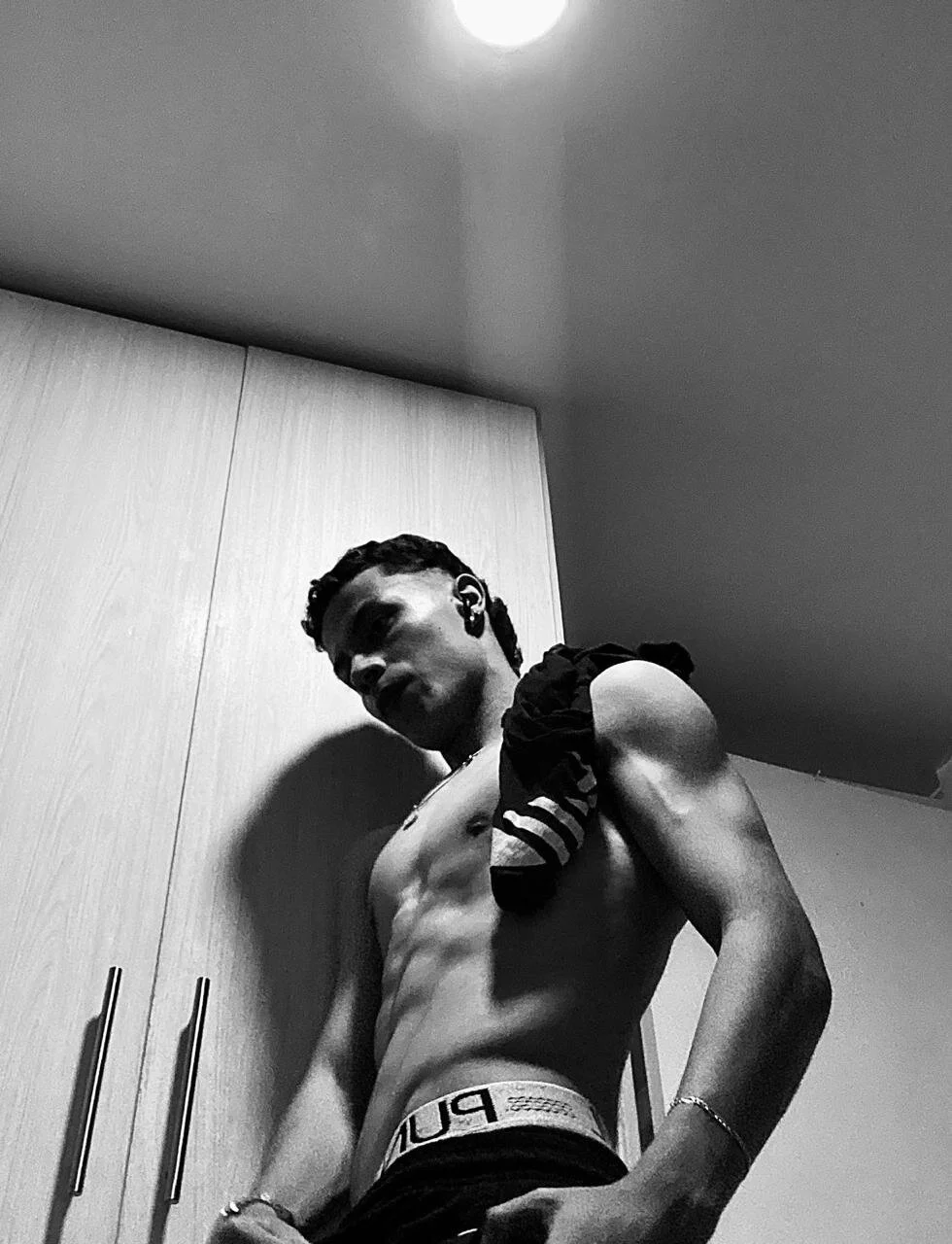 XXX Porn Photo of Nude Mike_Parker2 11