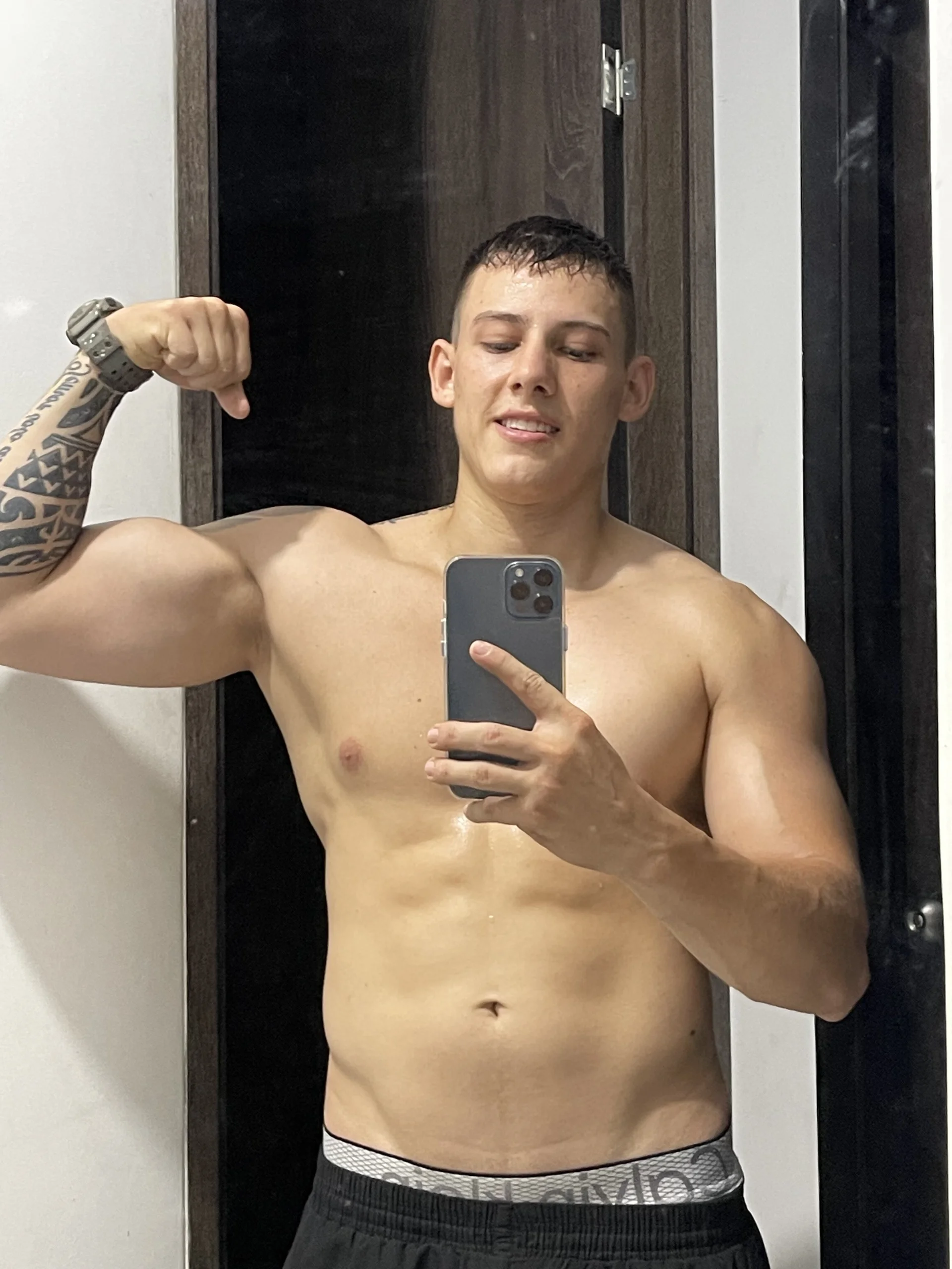 XXX Porn Photo of Nude Muscle_King_Cum 76