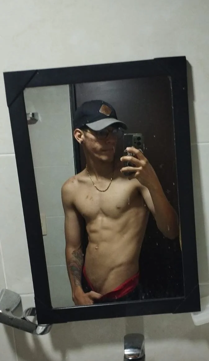 XXX Porn Photo of Nude david_huge 1