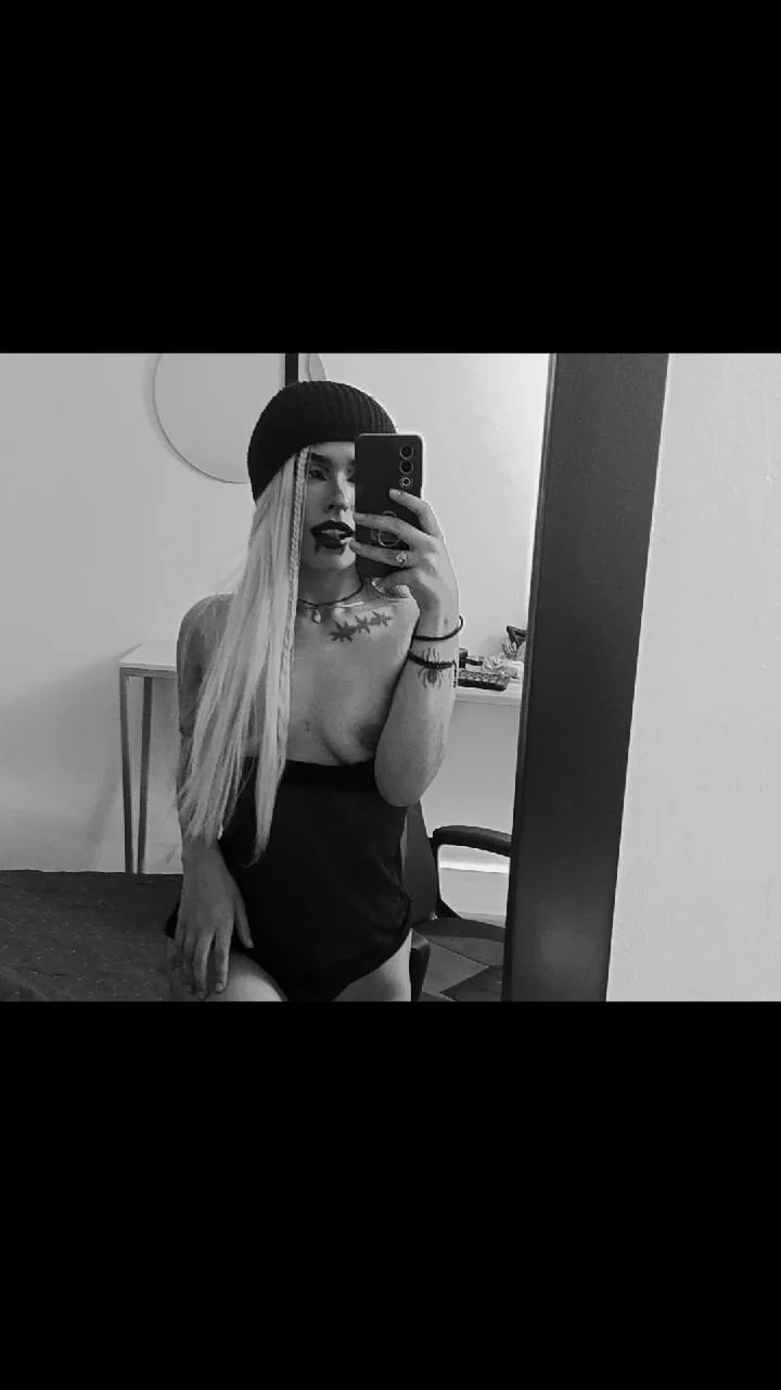 XXX Porn Photo of Nude Cloeandtyfanny 2