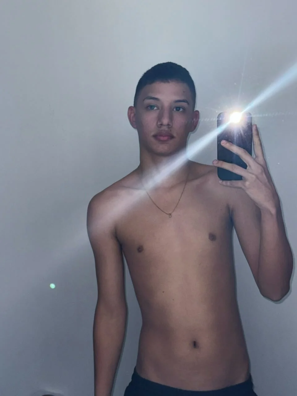 XXX Porn Photo of Nude Maikilroman_ 1