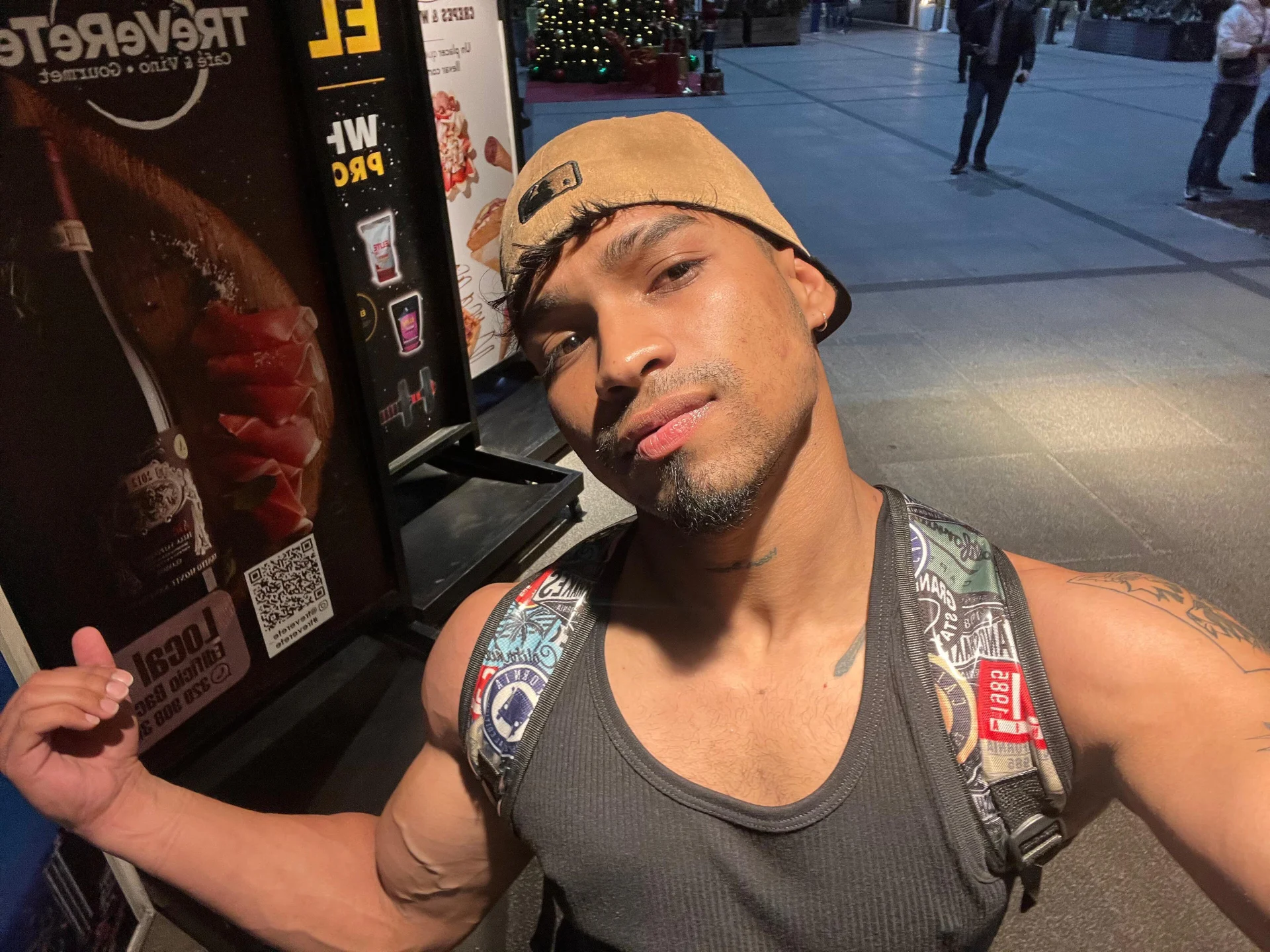 XXX Porn Photo of Nude beako_strong 13
