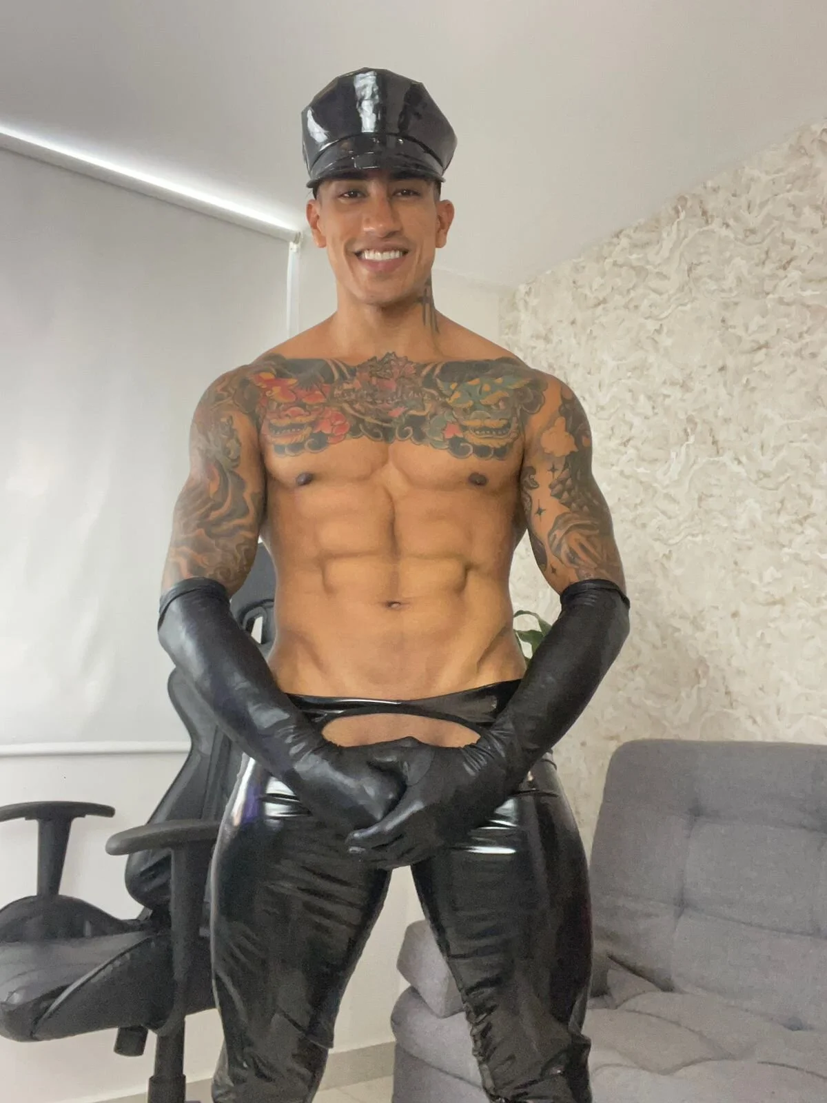 XXX Porn Photo of Nude AdanReilly 15