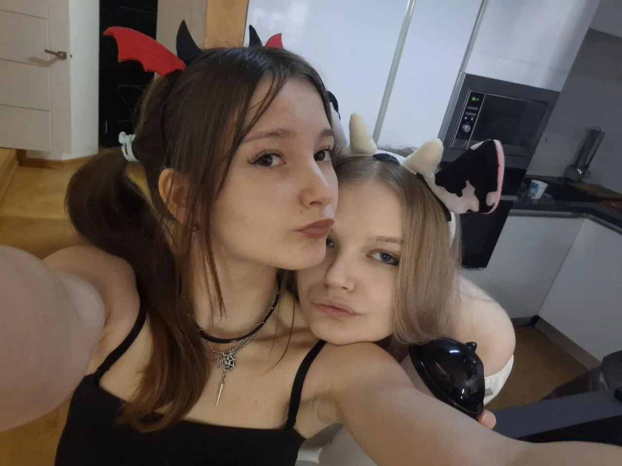 XXX Porn Photo of Nude DongMolt 194