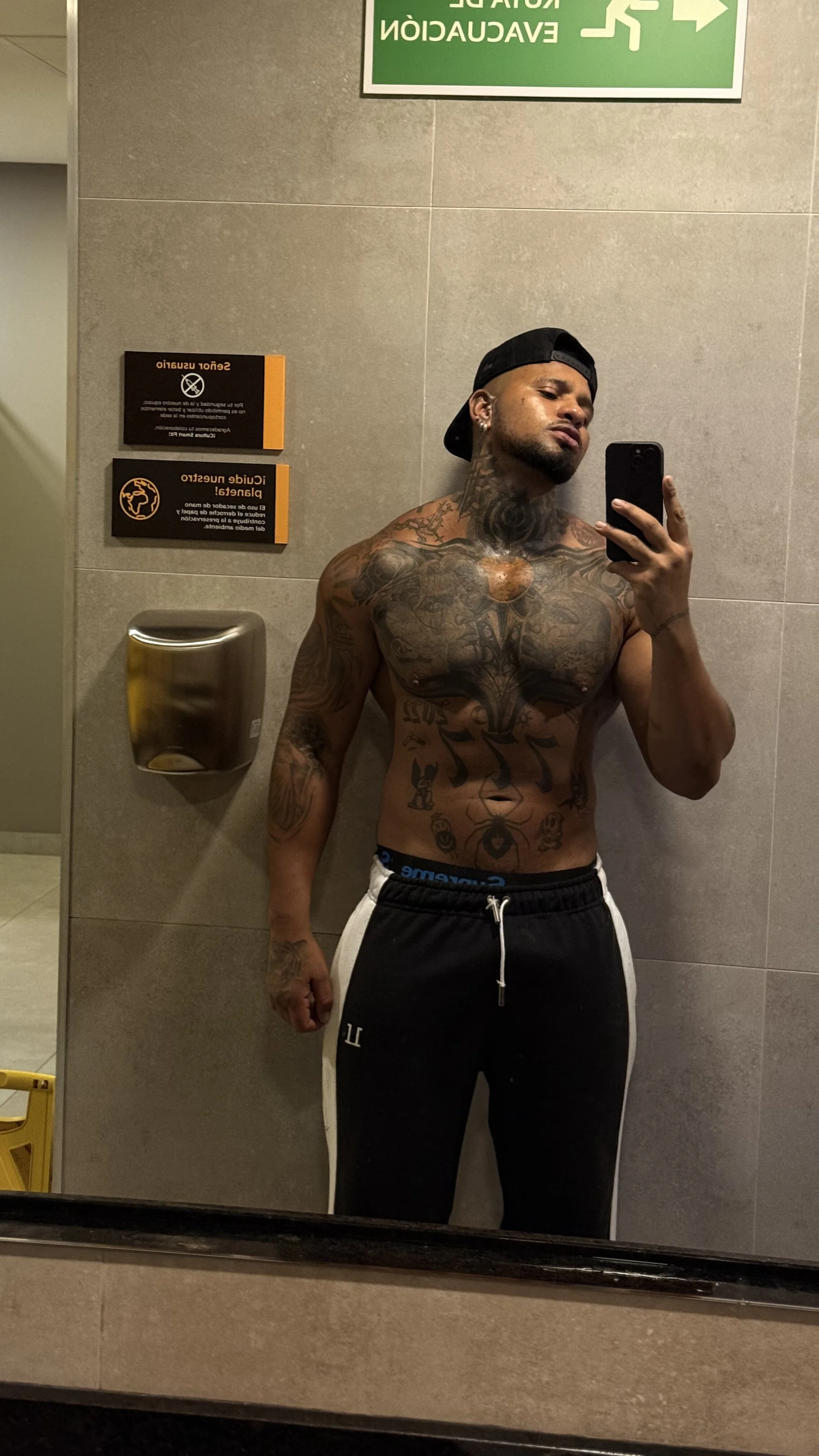 XXX Porn Photo of Nude zaiin_diesel 1
