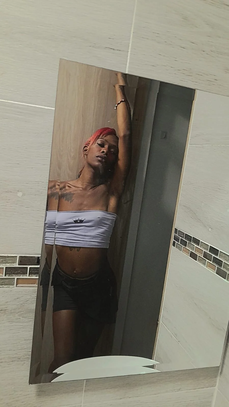 XXX Porn Photo of Nude Hilary_tsx 1