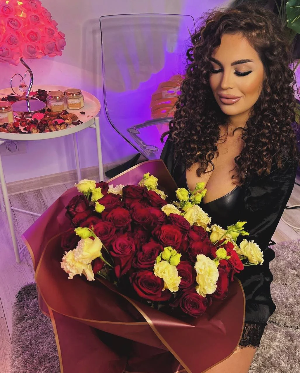 XXX Porn Photo of Nude amiraroshen 14