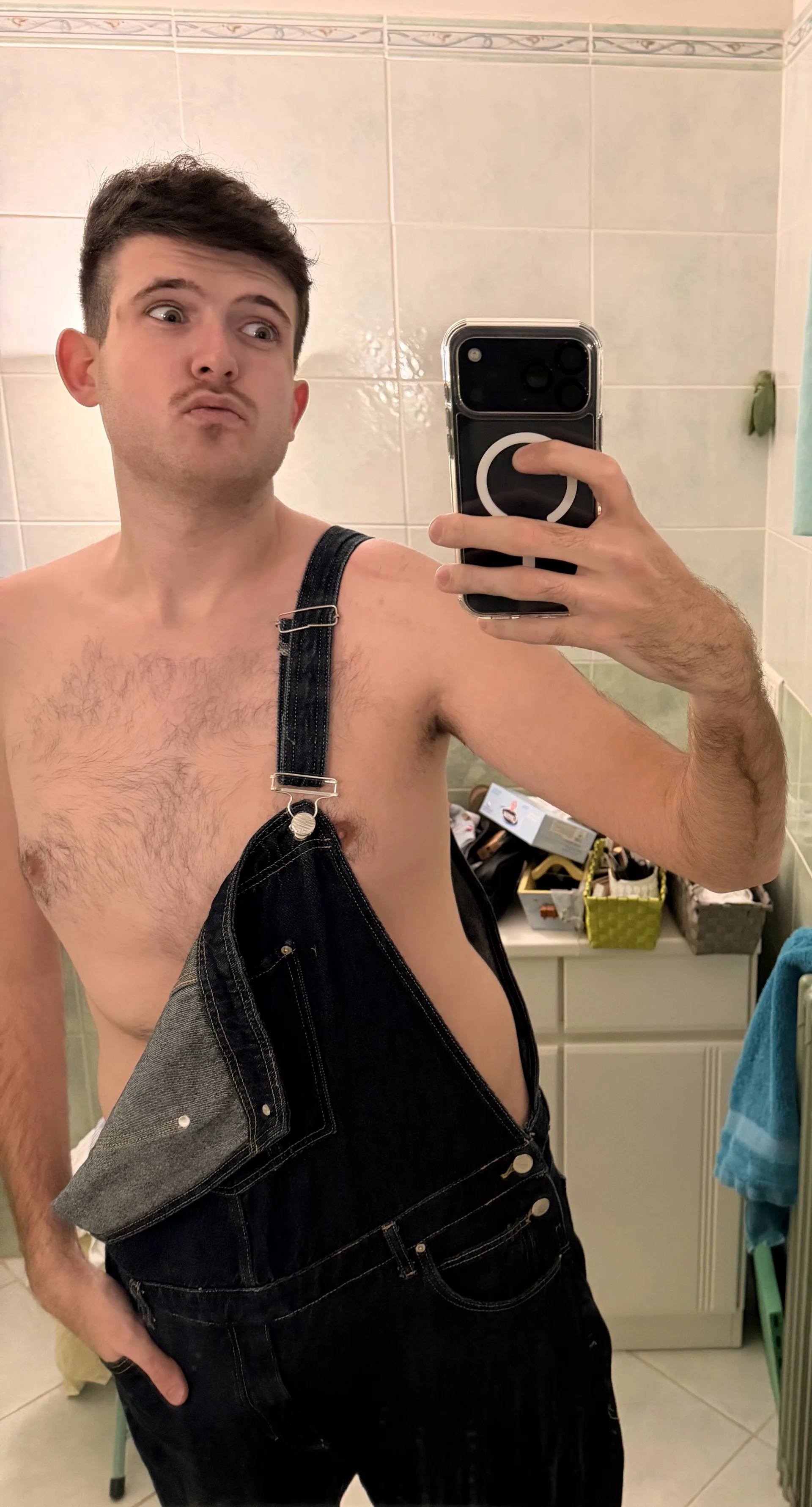 XXX Porn Photo of Nude Versahugo 2