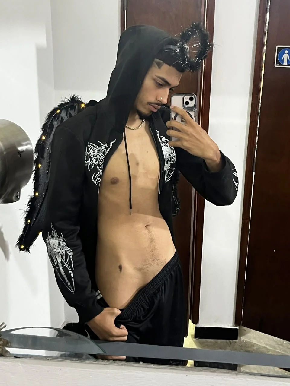 XXX Porn Photo of Nude ItsZairen 22