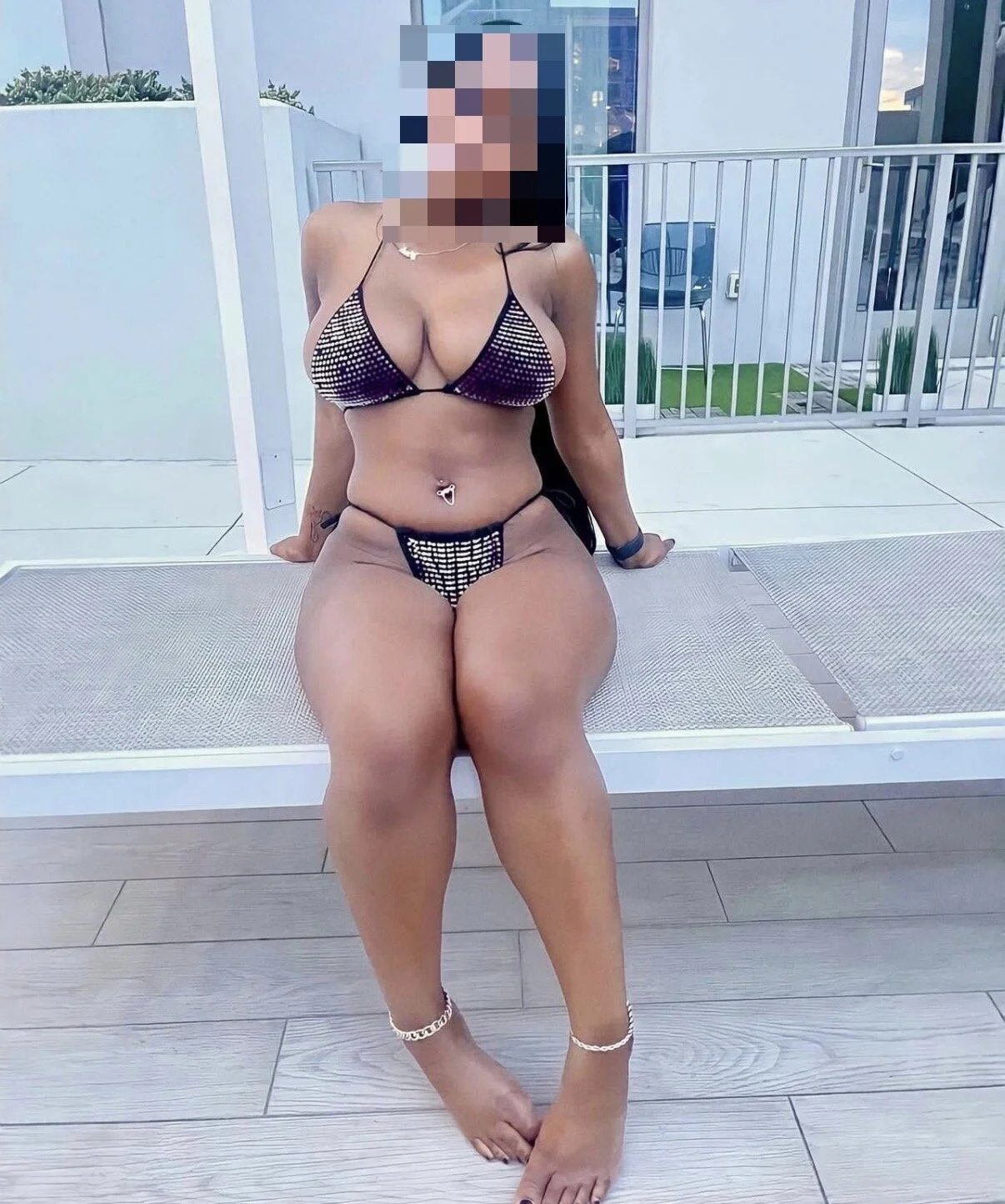 XXX Porn Photo of Nude younghotebony 3