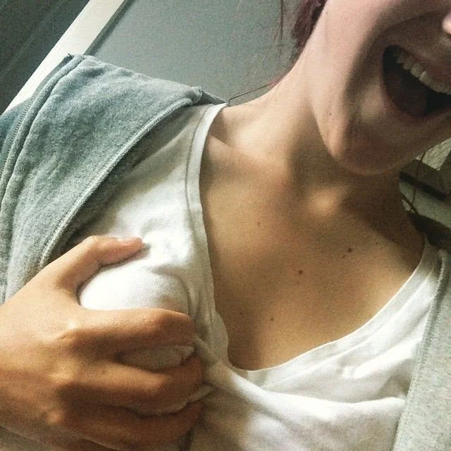XXX Porn Photo of Nude Cameltoe_squirt_inPants 3
