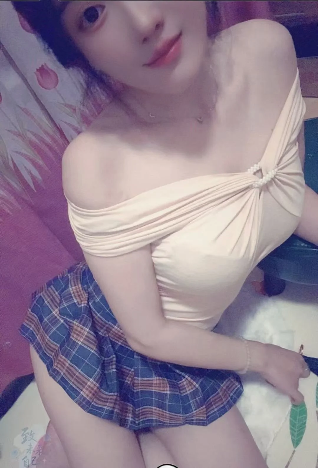 XXX Porn Photo of Nude Tuidin 1