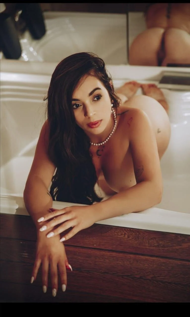 XXX Porn Photo of Nude Noa_butterfly_ 18