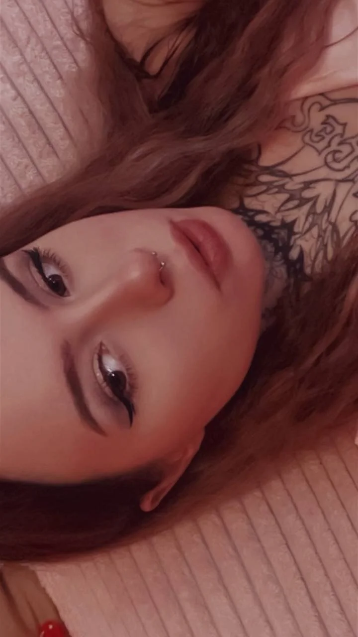 XXX Porn Photo of Nude 18km_from_you 12