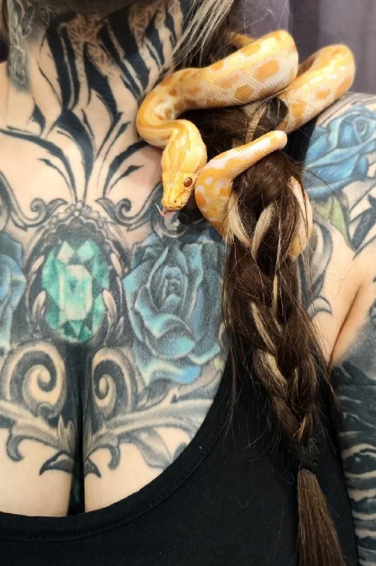 XXX Porn Photo of Nude MistressDarkSindel 16