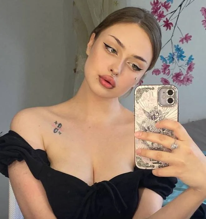 XXX Porn Photo of Nude VeloraVexis 4