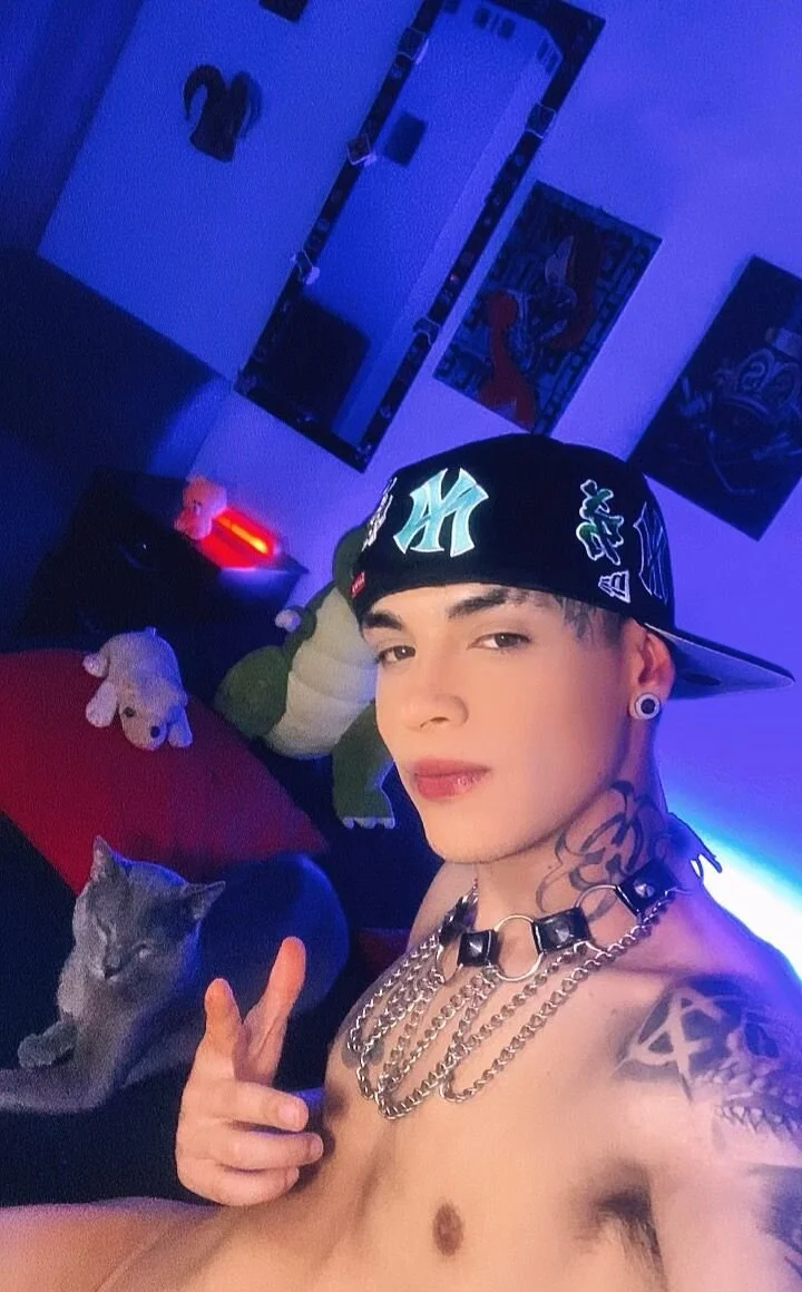 XXX Porn Photo of Nude alex_rockstar 18