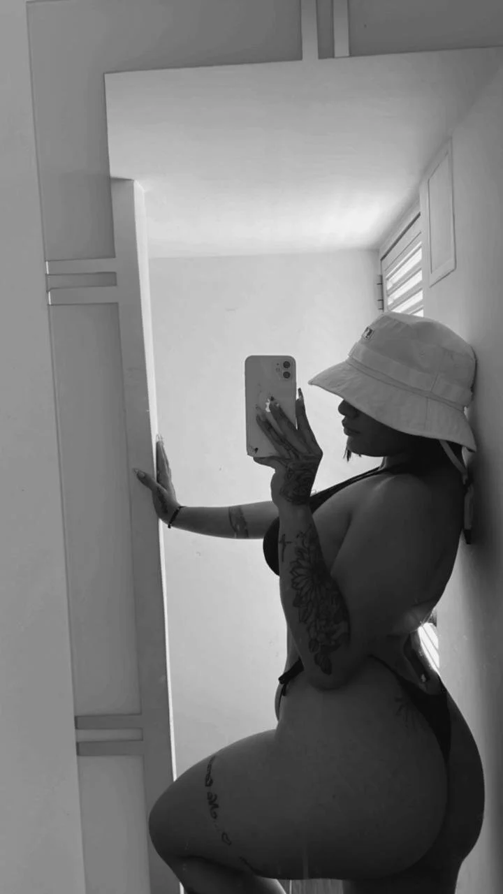 XXX Porn Photo of Nude nikky_latin 2