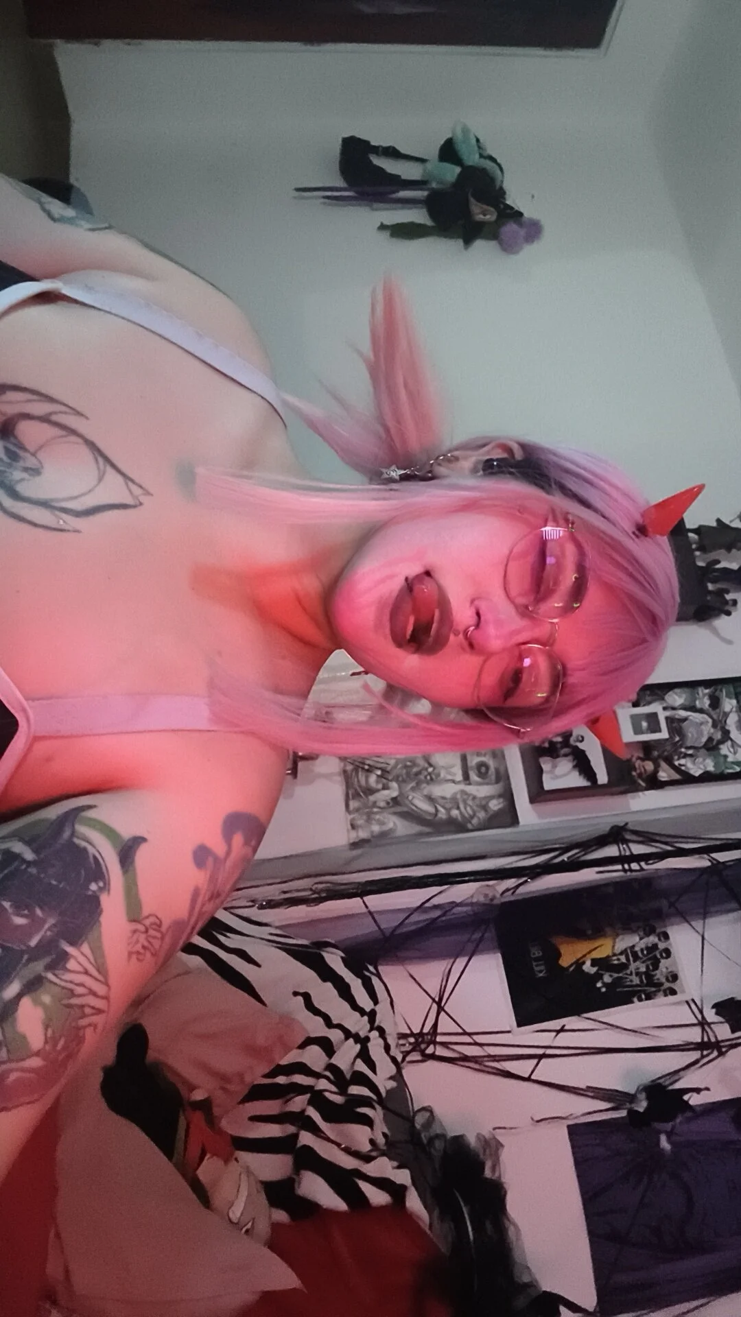 XXX Porn Photo of Nude XxGreenGoodxX 35