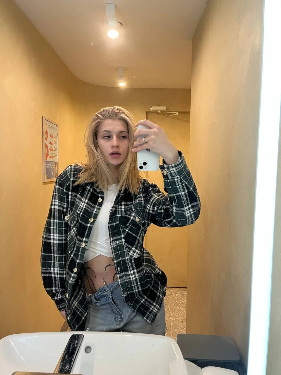 XXX Porn Photo of Nude JeneeEady 15