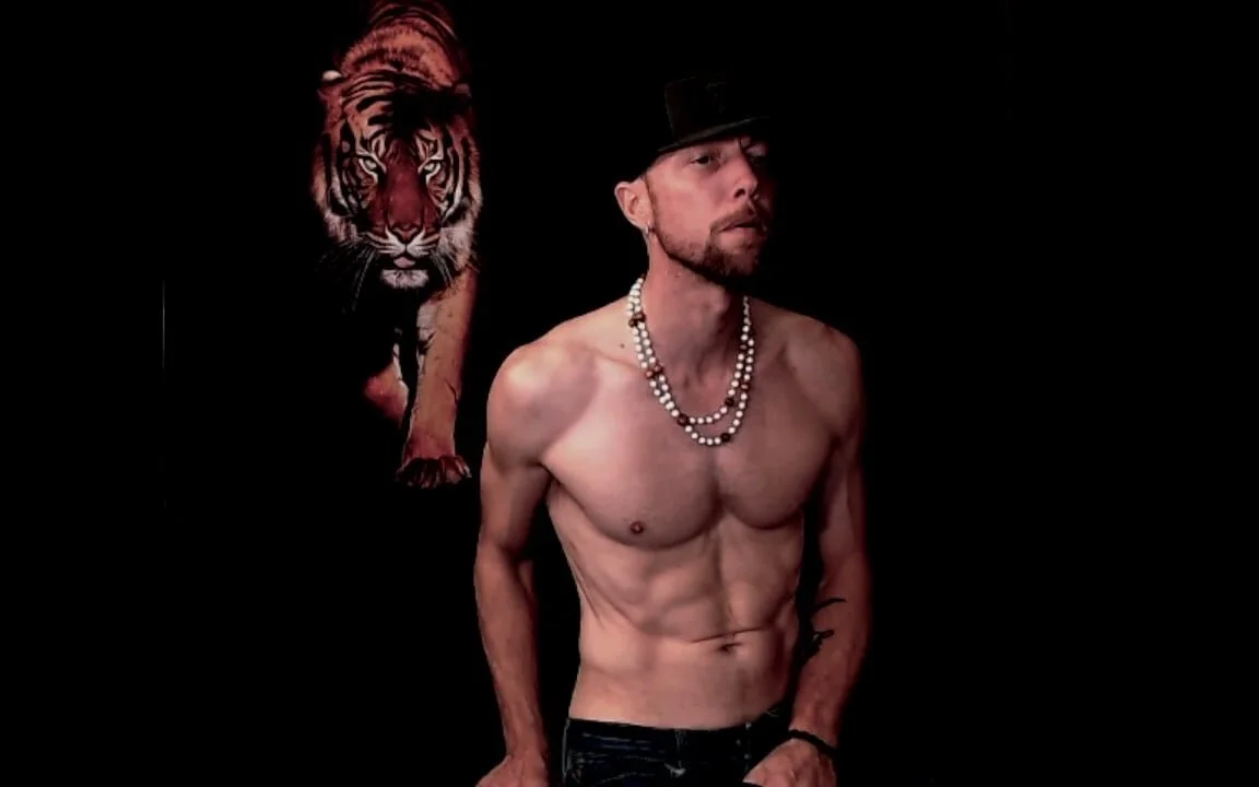 XXX Porn Photo of Nude MaxRouger 9