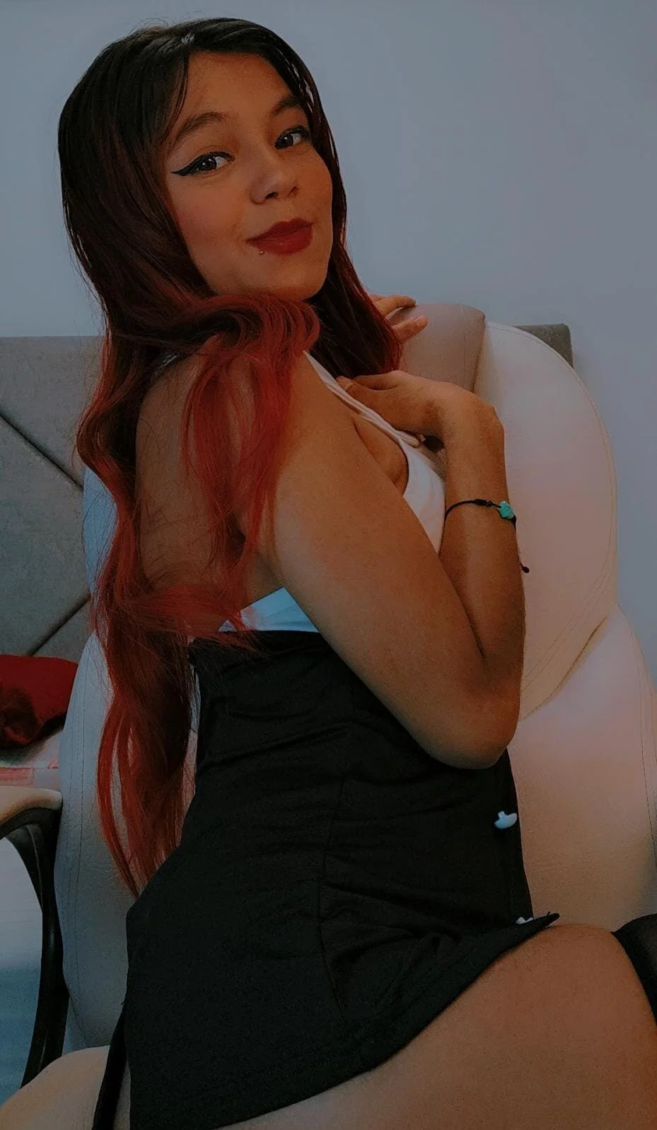 XXX Porn Photo of Nude gime_lara 33