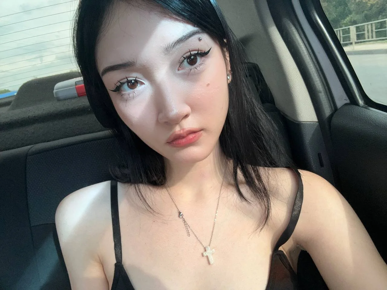 XXX Porn Photo of Nude yung_leana 3